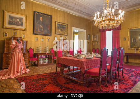 San Anton, Slovacchia - 26 febbraio 2014: sala da pranzo nel palazzo San Anton. Foto Stock