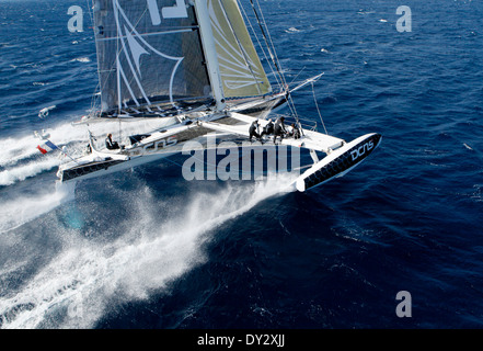 Foto aerea riprese di l'Hydroptere DCNS, Alain Thebault e il suo equipaggio (Yves Parlier, Jean Le Cam, Jacques Vincent, Luc Alphand) Foto Stock