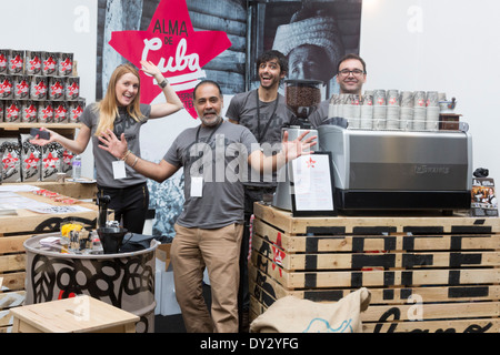 London Coffee Festival 2014 presso la Old Truman Brewery, Brick Lane. Il caffè da Cuba Foto Stock