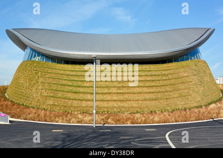 Il Aquatics Centre London piscina olimpionica riaperto dopo le modifiche per rimuovere aggiuntivi temporanei posti a sedere esterni Foto Stock