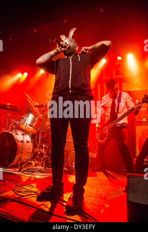 Detroit, Michigan, Stati Uniti d'America. 5 apr, 2014. Matteo TYBOR del Bunny l'Orso eseguendo sulla #MSITOUR2014 a St Andrews Hall di Detroit, MI il 2 aprile 2014 © Marc Nader/ZUMA filo/ZUMAPRESS.com/Alamy Live News Foto Stock