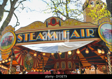 Parco di Battersea, Londra, Regno Unito. 5 aprile 2014. Una delle corse a carradori fiera del vapore. Credito: Matteo Chattle/Alamy Live News Foto Stock