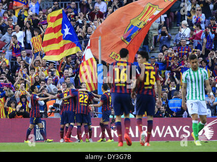 Barcellona, Spagna. 5 apr, 2014. FC Barcelona celebrazione nel match tra FC Barcelona e Betis per la settimana 32 del campionato spagnolo, giocato al Camp Nou il 5 aprile, 2014. Foto: Joan Valls/Urbanandsport/Nurphoto. © Joan Valls/NurPhoto/ZUMAPRESS.com/Alamy Live News Foto Stock