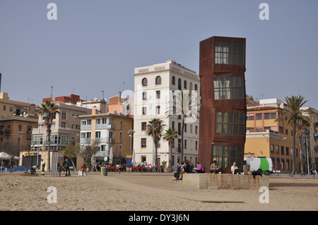 Homenatge a la Barceloneta, la spiaggia di Barceloneta a Barcellona, in Catalogna, Spagna Foto Stock