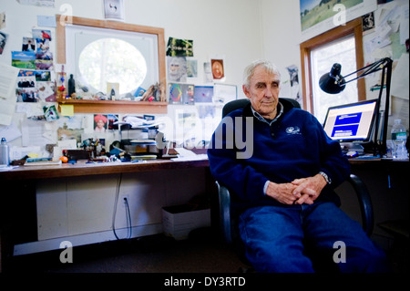 10/31/08 - Autore Peter Matthiessen nella sua casa di Sagaponack, NY Ottobre 31, 2008. Matthiessen morì il 5 aprile 2014 Foto Stock