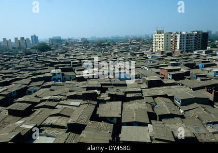 India Mumbai, Dharavi slum, le bidonville in Asia, per target immobiliare e builder Foto Stock