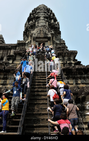 I turisti a Angkor Wat Cambogia Foto Stock