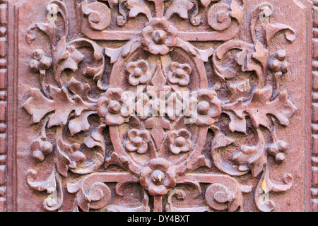 Artistica scultura di un motivo floreale Foto Stock