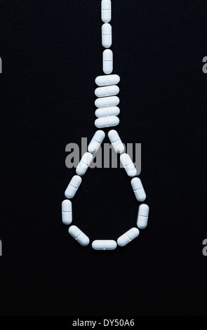 L'impiccato il nodo di fatti di idrocodone pillole pillole generiche che contengono 5 mg di idrocodone e 500 mg di paracetamolo Foto Stock