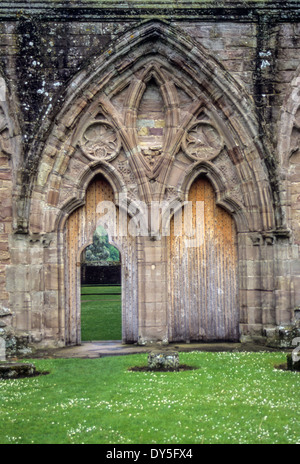 Il Galles. Resti di Tintern Abbey, del XII secolo abbazia cistercense, fondata 1131. Foto Stock