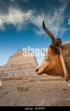 Stati Uniti d'America, Nebraska, Scottsbluff, Scotts Bluff National Monument e la Pioneer vagone treno Foto Stock