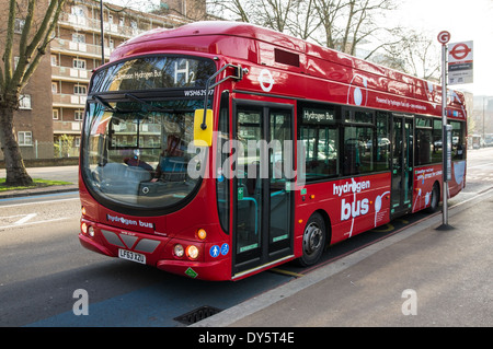 Bus di idrogeno in Londra England Regno Unito Regno Unito Foto Stock