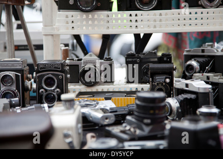 Portobello Rd mercato fotocamere Vintage In Vendita - London W11 - REGNO UNITO Foto Stock