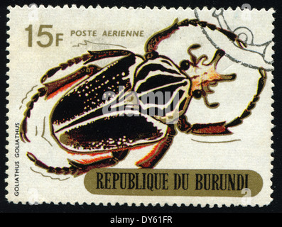 Repubblica del Burundi - circa 1970:stampato nella Repubblica di Burundi mostra beetle (GOLIATHUS ), circa 1970. Foto Stock