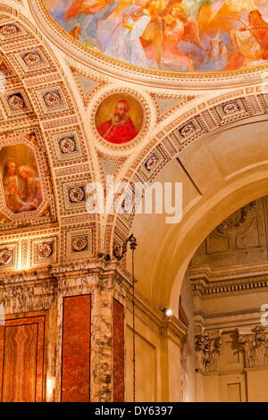 La Cattedrale Metropolitana di San Pietro (Bologna) cattedrale risalente al XVII secolo, Bologna, Emilia Romagna, Italia Foto Stock