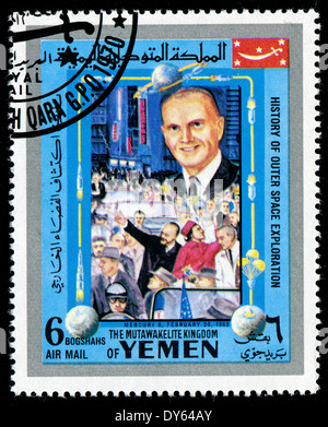 YEMEN - Circa ottanta: un timbro stampato da Yemen mostra i cosmonauti (mercurio 6, febbraio 20, 1962), circa ottanta Foto Stock