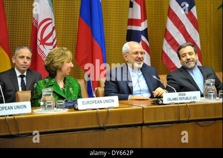 Vienna, Austria. 8 apr, 2014. La politica estera europea chief Catherine Ashton (2nd, L) e il ministro degli Esteri iraniano Mohammad Javad Zarif (2nd, R) frequentano il portello chiuso parlare nucleare a Vienna, in Austria, 8 aprile 2014. Il terzo round di colloqui nucleare tra Iran e P5 1 gruppo, tra cui la Gran Bretagna, Cina, Francia, Russia, Stati Uniti e Germania, iniziato a Vienna il martedì. Credito: Qian Yi/Xinhua/Alamy Live News Foto Stock