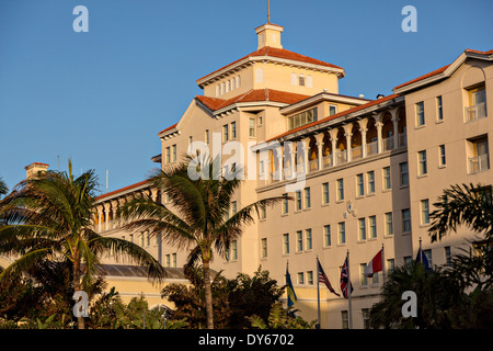 La facciata della British Colonial Hilton Nassau, Bahamas. Foto Stock