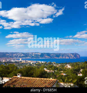 Javea Xabia skyline con San Antonio Cape nel Mediterraneo di Alicante Spagna Foto Stock