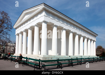 Teseo tempio in Volksgarten, parte degli Asburgo Hofberg complesso in Vienna Foto Stock