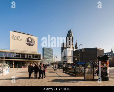 Bikinihaus, Europa Center, Kaiser Wilhelm Memorial Church, Berlino, Germania Foto Stock