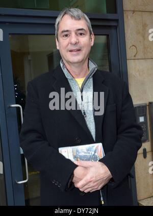 Neil Morrissey all'OGGI FM studios per promuovere "Oliver' presso il Grand Canal Theatre dotato di: Neil Morrissey dove: Dublino Irlanda quando: 20 Dic 2012 Foto Stock