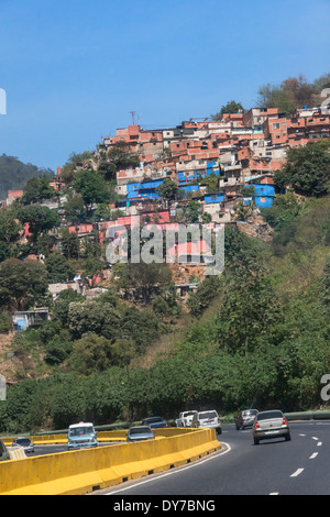 Barrios, baraccopoli di Caracas sulla collina, Caracas, Venezuela Foto Stock