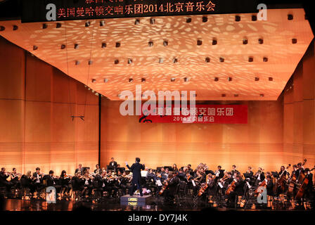 Pechino, Cina. 8 apr, 2014. Il Manhattan Symphonie esegue durante un concerto presso il Poly Theatre di Pechino, capitale della Cina, 8 aprile 2014. © Wang Zhen/Xinhua/Alamy Live News Foto Stock