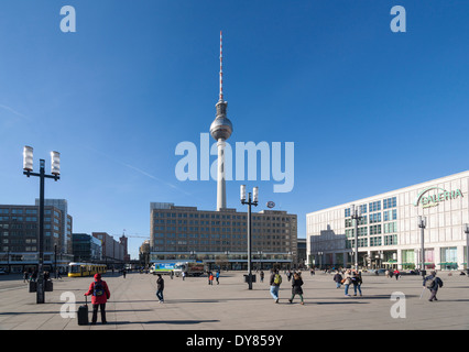 Alexanderplatz, nel quartiere Mitte di Berlino, Germania, Europa Foto Stock