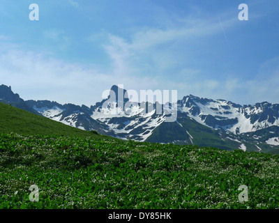 Pierra Menta nella montagna della Savoia, Francia. Pierra Menta è parte del massiccio del Beaufortain gamma. Foto Stock