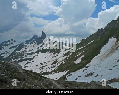 Pierra Menta nella montagna della Savoia, Francia. Pierra Menta è parte del massiccio del Beaufortain gamma. Foto Stock