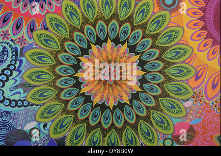 Texture di sfondo colori flower power psichedelico Svizzera concetti astratti Mandala pittura murale di arte dei graffiti g di specialità Foto Stock