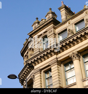 Le caratteristiche architettoniche di stile neo-classico edificio di pietra, Grainger Town, Newcastle upon Tyne Foto Stock