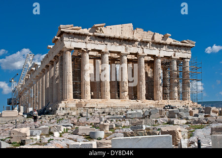 Il Partenone dell'Acropoli di Atene, in Grecia, in fase di restauro. Foto Stock