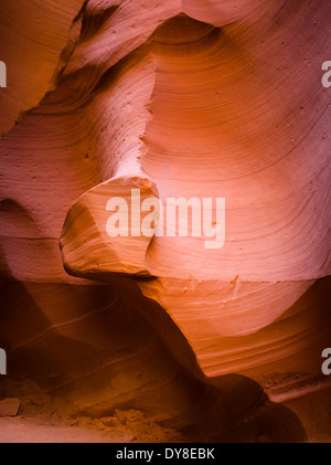 Vista di Antelope Canyon, un famoso canyon slot nella riserva Navajo, vicino pagina, AZ Foto Stock