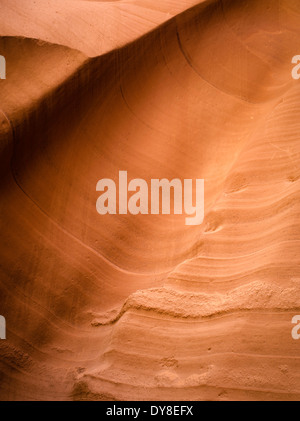 Vista di Antelope Canyon, un famoso canyon slot nella riserva Navajo, vicino pagina, AZ Foto Stock