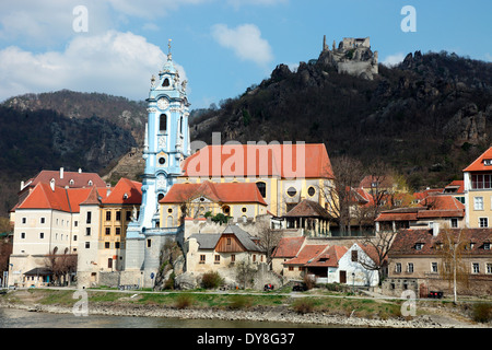 Vino medievale la produzione di villaggio di Durnstein nella valle di Wachau Austria Foto Stock