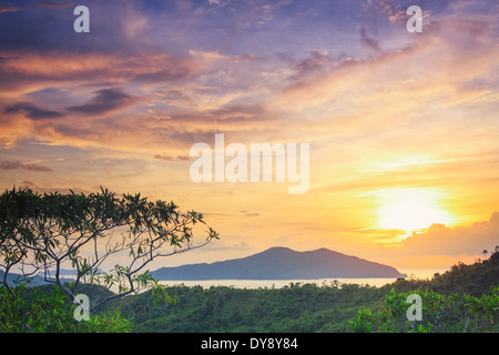 Filippine, Palawan Port Barton, vista in elevazione del Albaguen Isola e isolotti circostanti Foto Stock