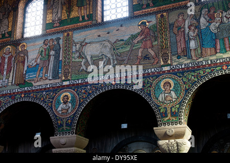 Sacro Cuore chiesa cattolica, Droitwich Spa, Worcestershire, England, Regno Unito Foto Stock