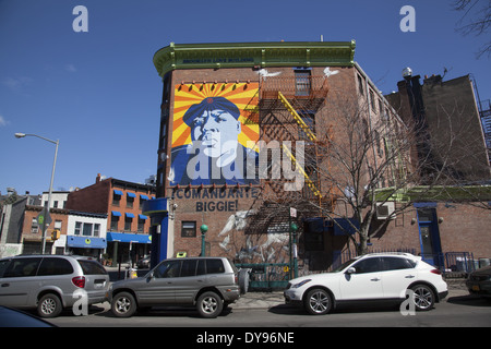 Murale di Biggie sulla "Brooklyn amore edificio" su Fulton e South Portland in Fort Greene, Brooklyn, New York. Foto Stock