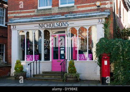 Un tradizionale womens negozio di abbigliamento in High Street, Holt, Norfolk. Foto Stock