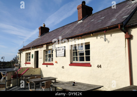 Il Sloop Inn vecchio pub a Porthagin Pembrokeshire Wales Cymru REGNO UNITO GB Foto Stock