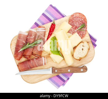 Formaggio, prosciutto, pane, spezie e verdure. Isolato su sfondo bianco Foto Stock