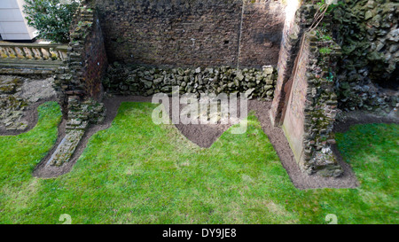 Una sezione del muro romano su nobili Street, Londra EC2V REGNO UNITO KATHY DEWITT Foto Stock