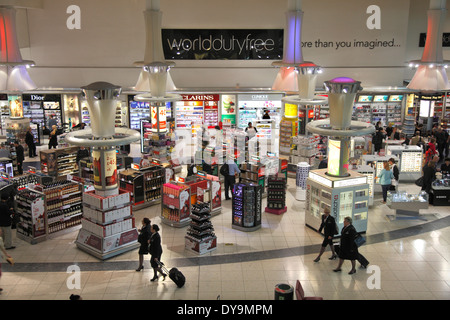 Negozi Duty Free all'Aeroporto di Gatwick Foto Stock