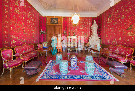 San Anton, Slovacchia - 26 febbraio 2014: Arazzo nel salone cinese da 19. cento. in palazzo San Anton. Foto Stock