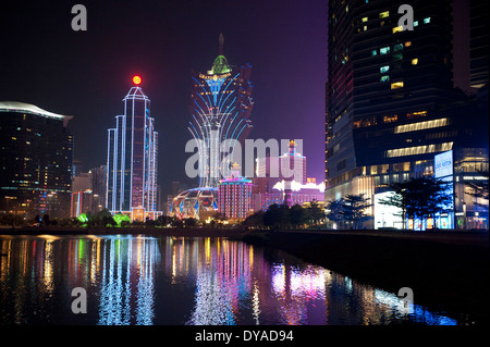 Casinò, Cina, Asia, Grand Lisboa, Macao, Macau, architettura skyscraper, di notte, luci Foto Stock