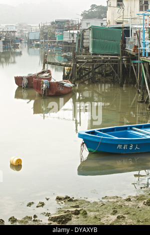 Case su palafitte in 'Tai O' Cinese tradizionale villaggio di pescatori, l'Isola di Lantau, Hong Kong. Foto Stock
