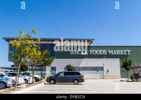 Il Whole Foods Market in Oxnard in California all'aperto centro commerciale chiamato la raccolta Foto Stock