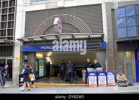 Monument Station, City of London, England Regno Unito. Foto Stock